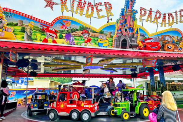 Kinderparadies-seitl_Frontansicht_02